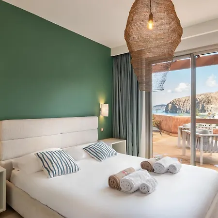 Adjona 2-2 Penthouse Sea View & Jacuzzi 2b Semesterbostad *