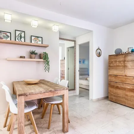 Adjona 2-2 Penthouse Sea View & Jacuzzi 2b